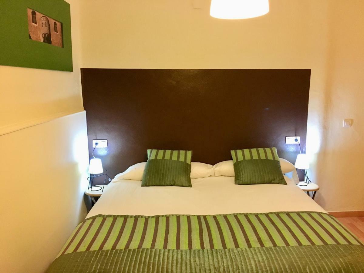 Apartamentos Caceres Bagian luar foto