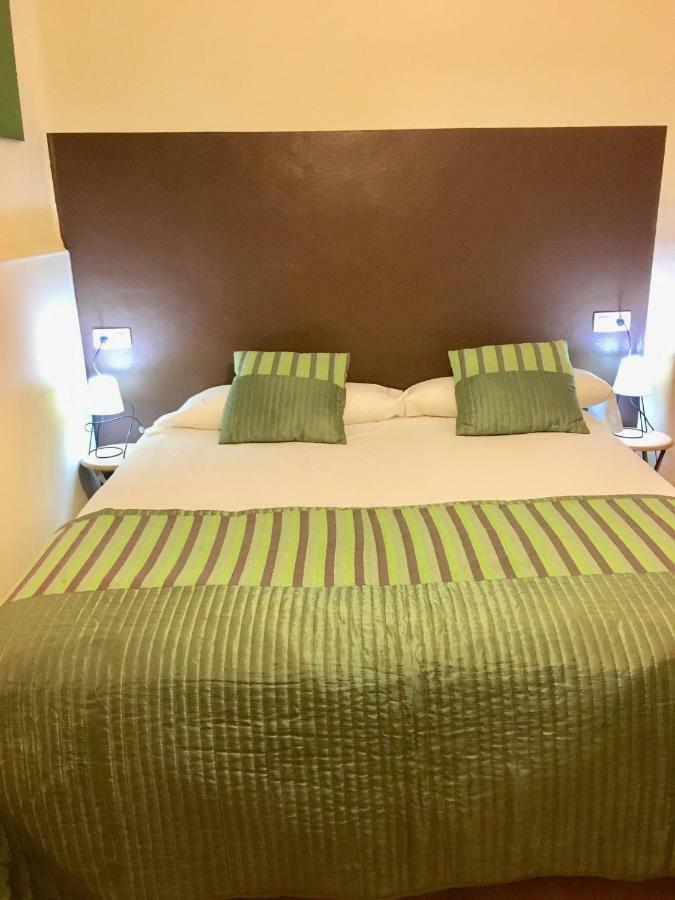 Apartamentos Caceres Bagian luar foto